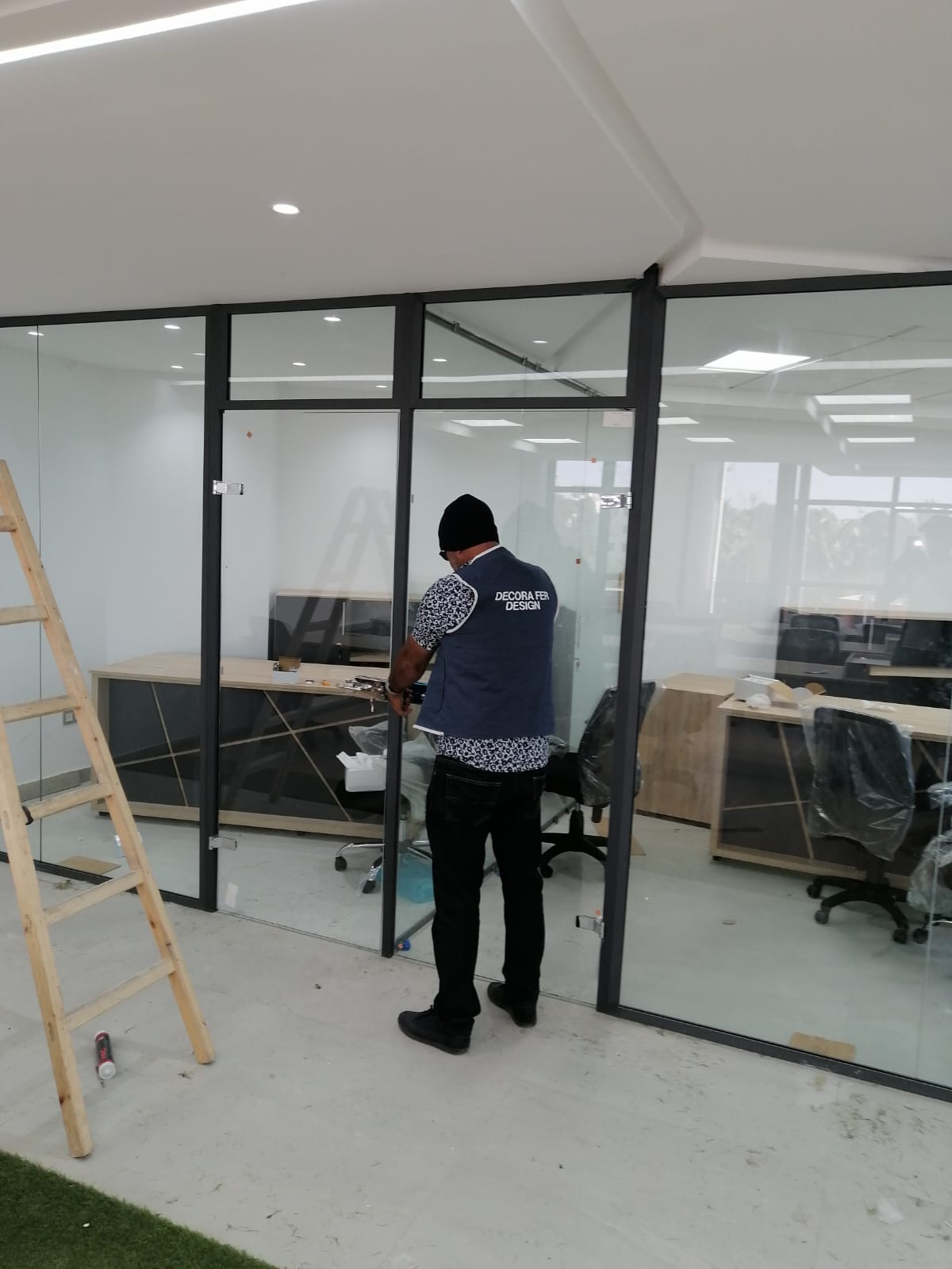 Travaux de vitrage et menuiserie aluminium Décora Fer Design